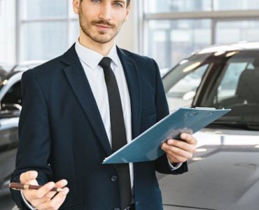 Sprzedaj auto szybciej i drożej: plan odświeżenia, który robi wrażenie już na oględzinach