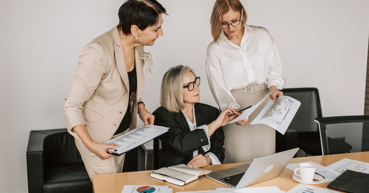 Zatrzymaj wycieki gotówki w transporcie: skuteczny plan oszczędności dla firm przewozowych